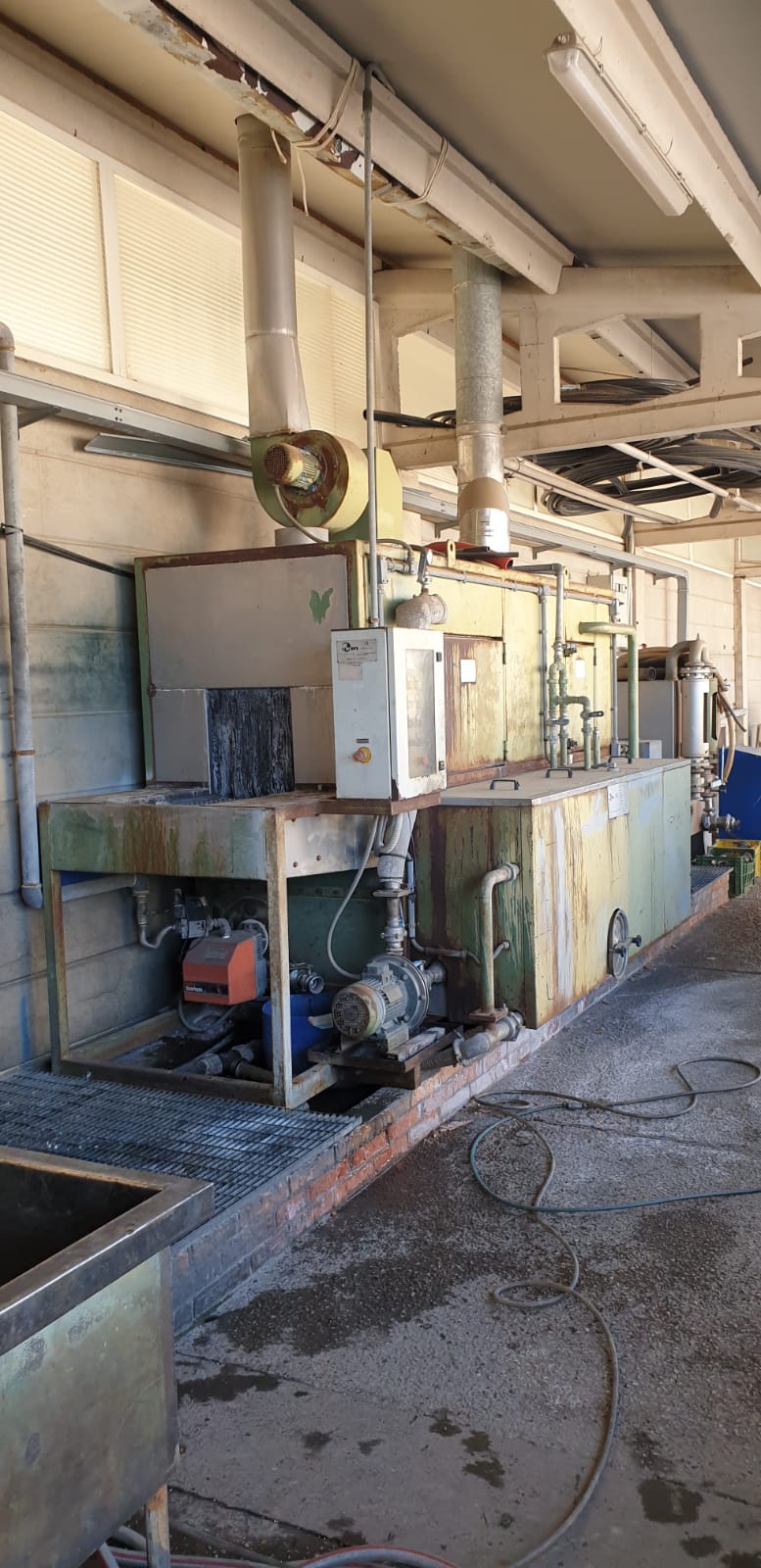 LV DIM. MAX. PEZZI: 35x45x30 cm 